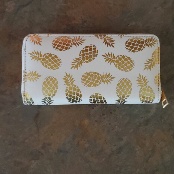 Pineapple wallet - Picture 2 of 4